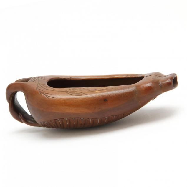 carved-wooden-pap-boat