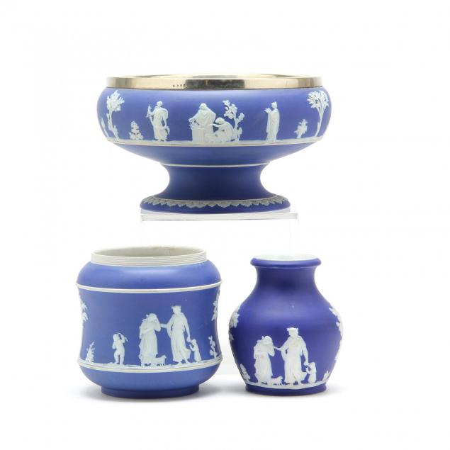 antique-wedgwood-cache-pots-and-vase