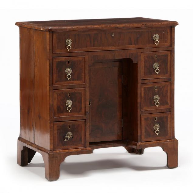 george-ii-kneehole-desk