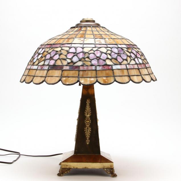 arts-and-crafts-style-leaded-glass-table-lamp