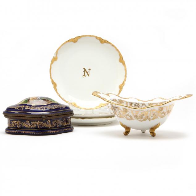 vintage-cobalt-decorated-porcelain-dresser-box-and-limoges-china