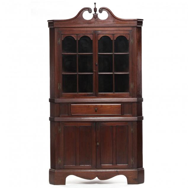 north-carolina-chippendale-corner-cupboard