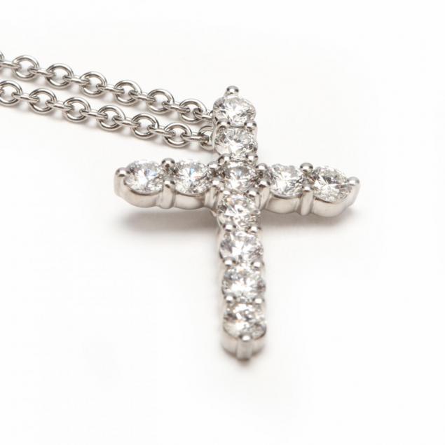 platinum-and-diamond-cross-pendant-necklace