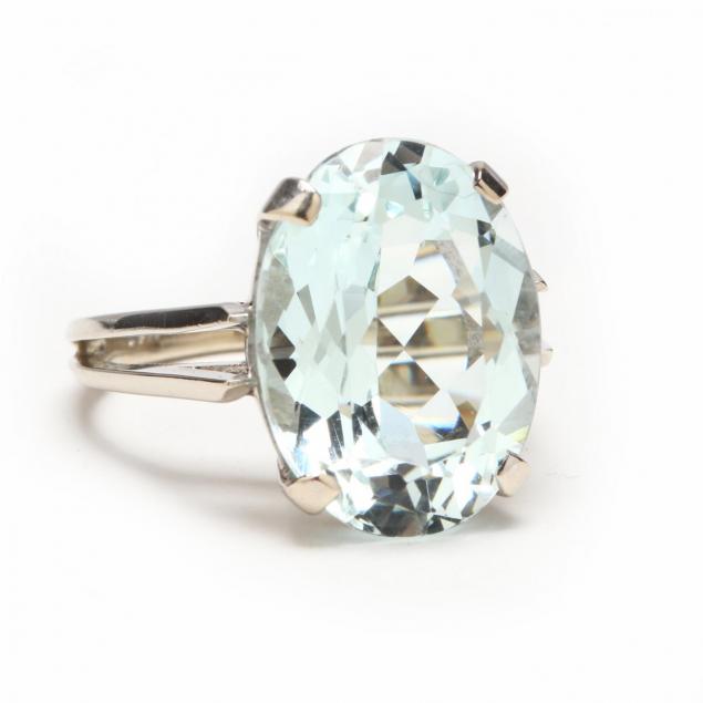 14kt-white-gold-and-aquamarine-ring