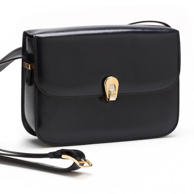 classic-box-shoulder-bag-celine