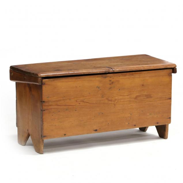 southern-diminutive-blanket-chest