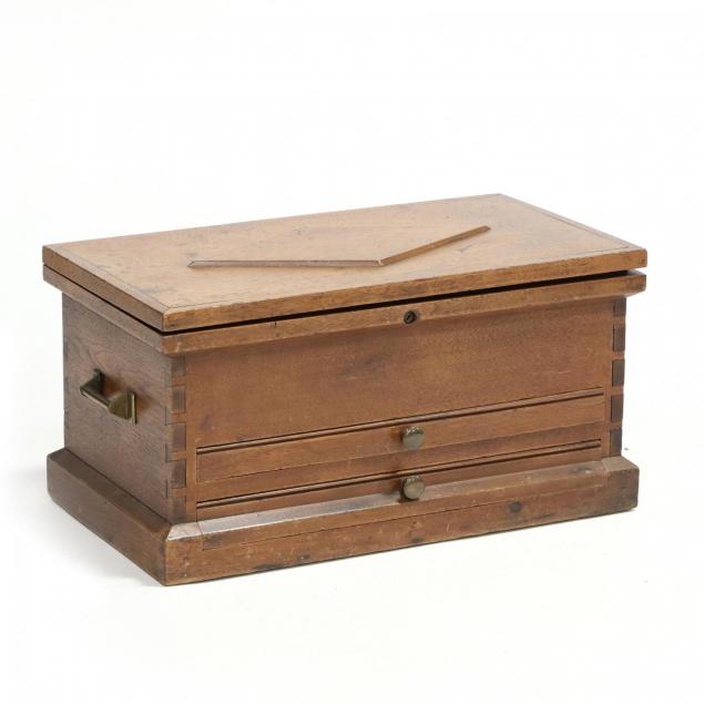 antique-american-folky-tool-chest