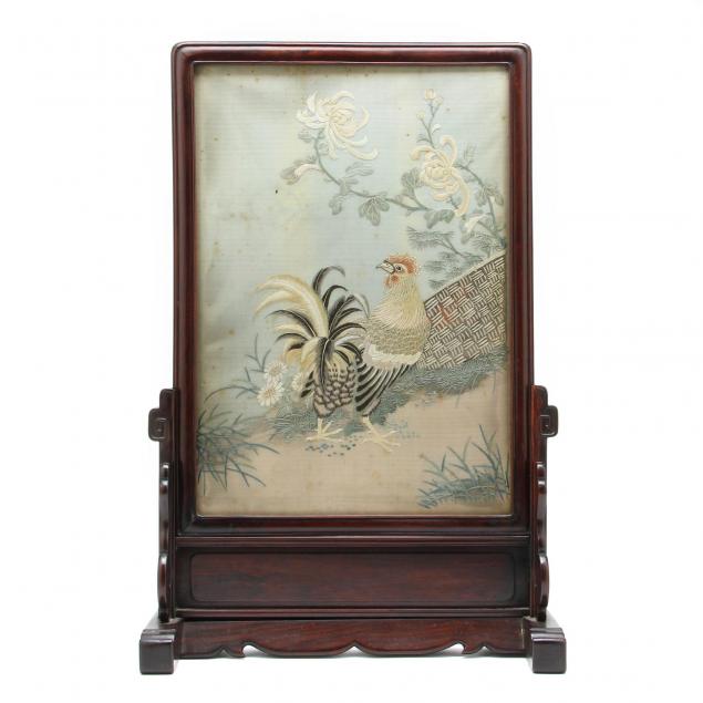 chinese-carved-table-screen-with-embroidery