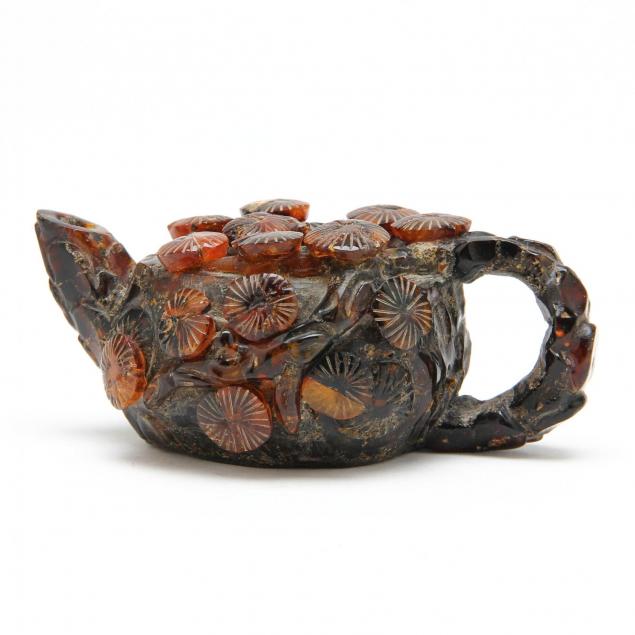 chinese-amber-teapot