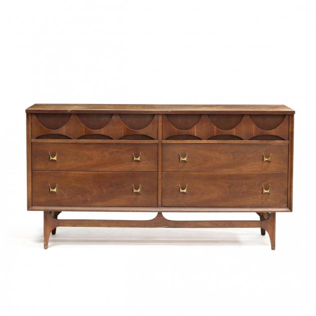 broyhill-brasilia-modernist-dresser