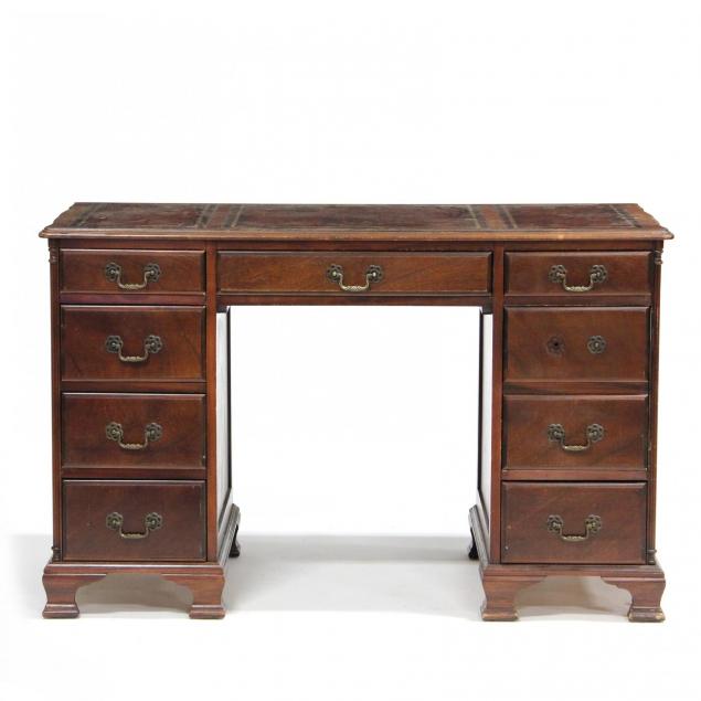 georgian-style-knee-hole-desk