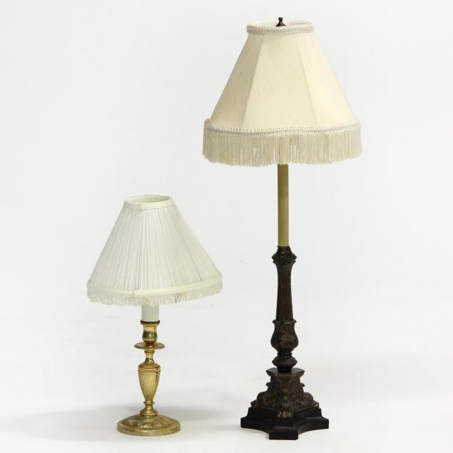 two-classical-style-table-lamps