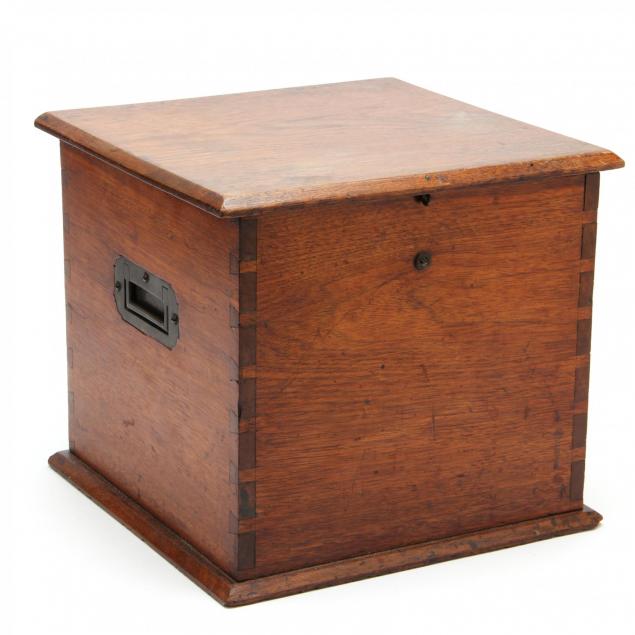 victorian-dovetailed-storage-box