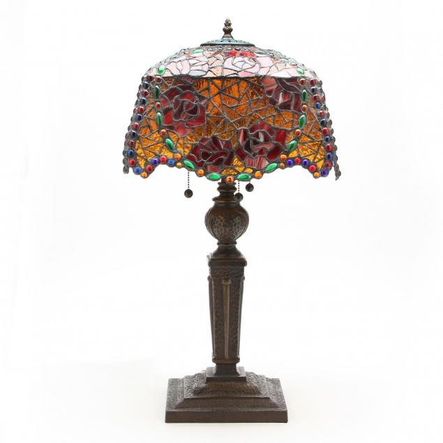 contemporary-stained-glass-table-lamp