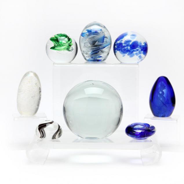 eight-art-glass-paperweights
