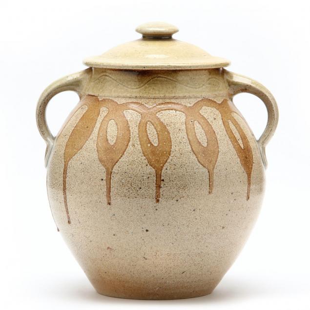 mark-hewitt-lidded-urn