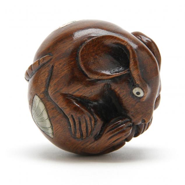 japanese-wooden-netsuke-of-a-rat