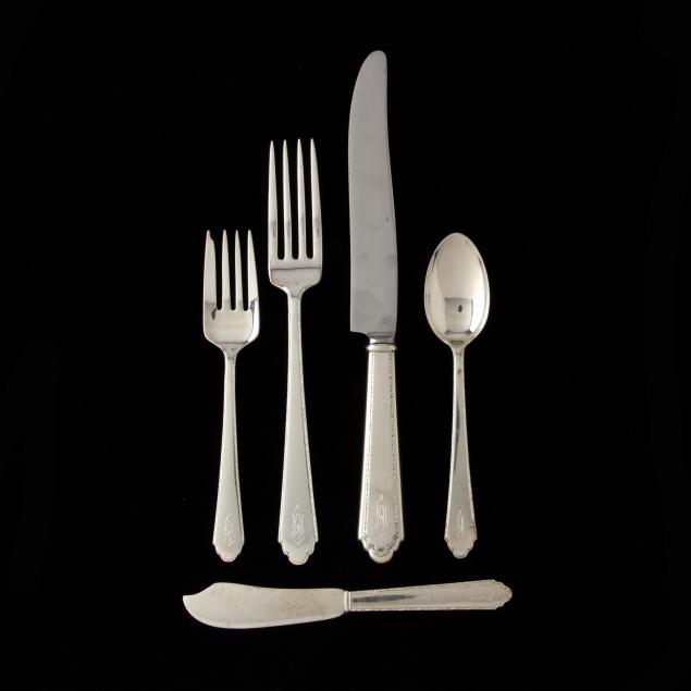 lunt-william-mary-sterling-silver-flatware-service