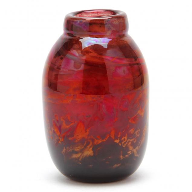 dominick-labino-art-glass-vase