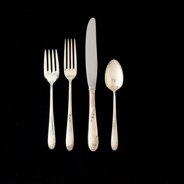 lunt-sweetheart-rose-sterling-silver-flatware-service