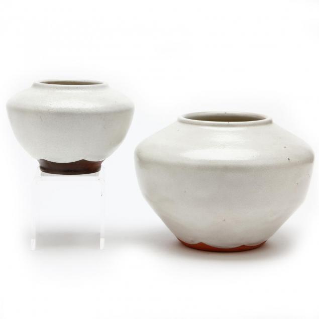 two-ben-owen-master-potter-shoulder-vases