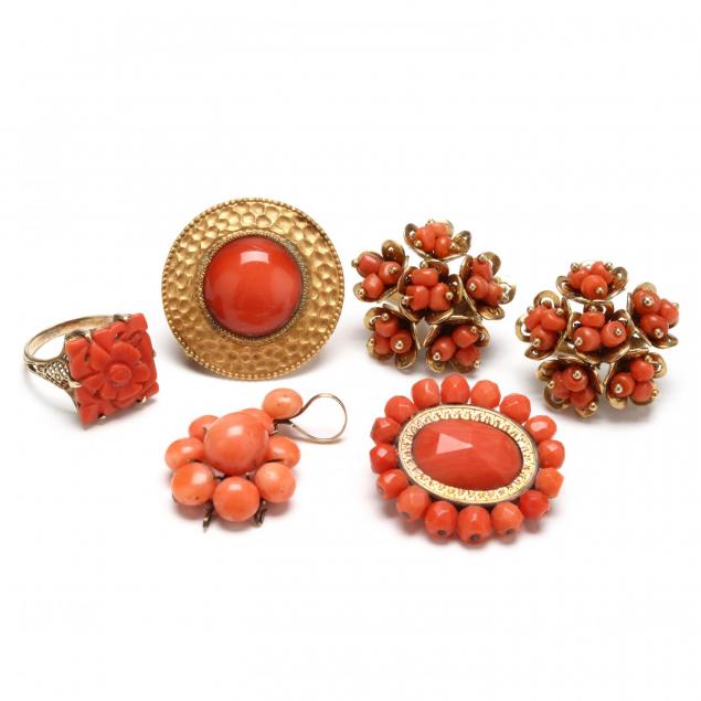 vintage-coral-grouping