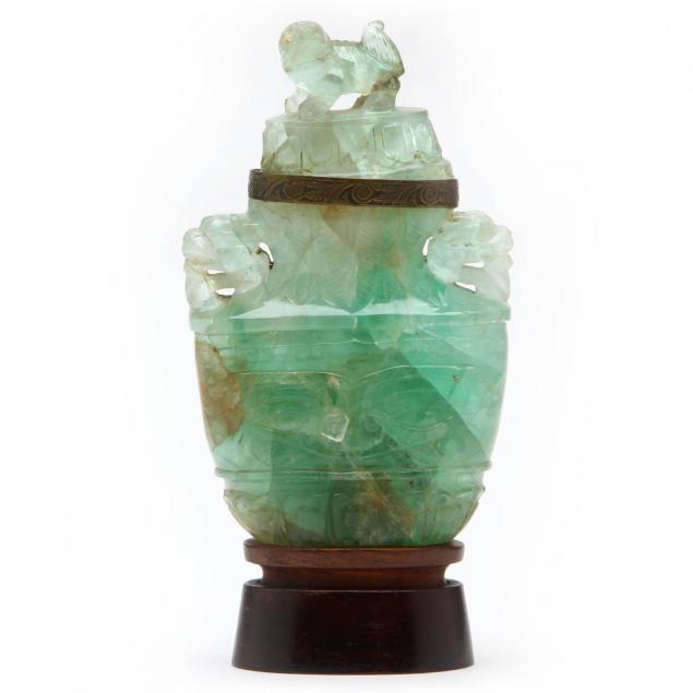 chinese-green-quartz-vase-and-cover