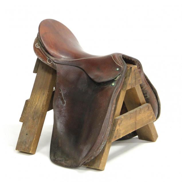 vintage-saddle