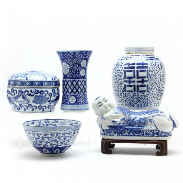 five-decorative-chinese-blue-white-porcelains