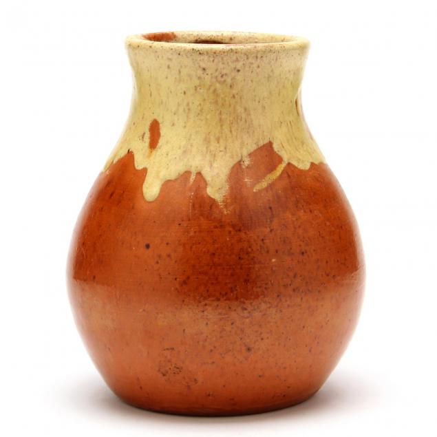 early-jugtown-vase