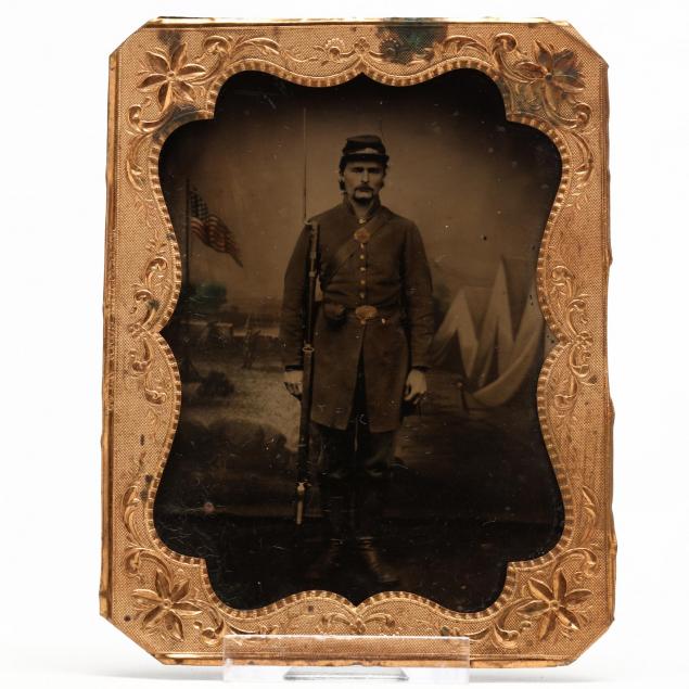 quarter-plate-tintype-of-an-armed-union-soldier