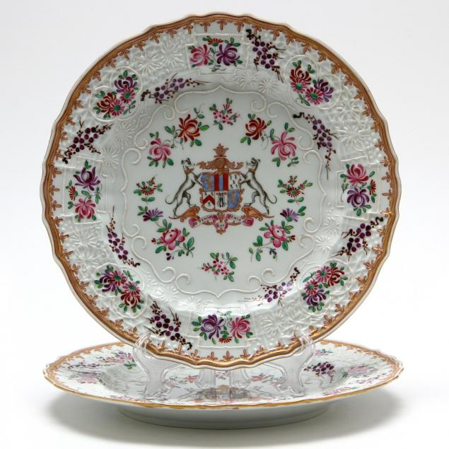 pair-of-samson-porcelain-armorial-plates