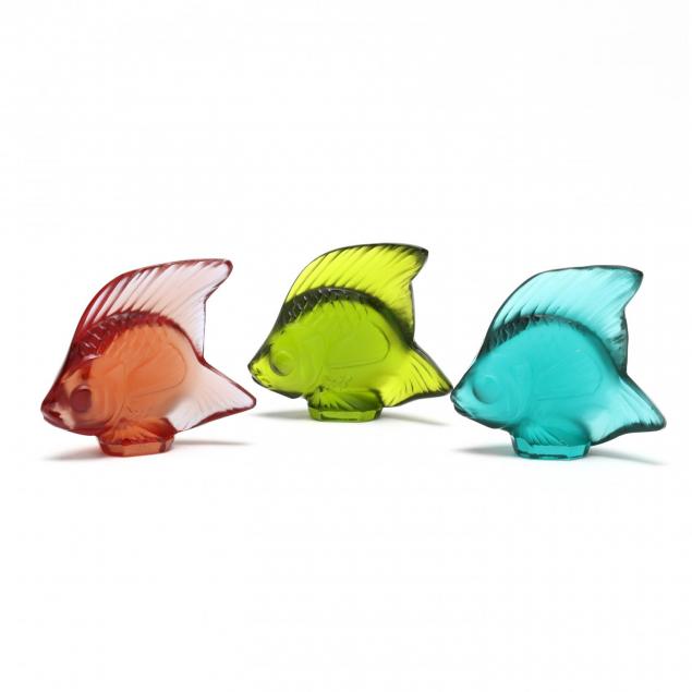 lalique-three-diminutive-colored-glass-fish