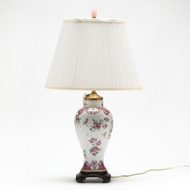 samson-armorial-porcelain-table-lamp