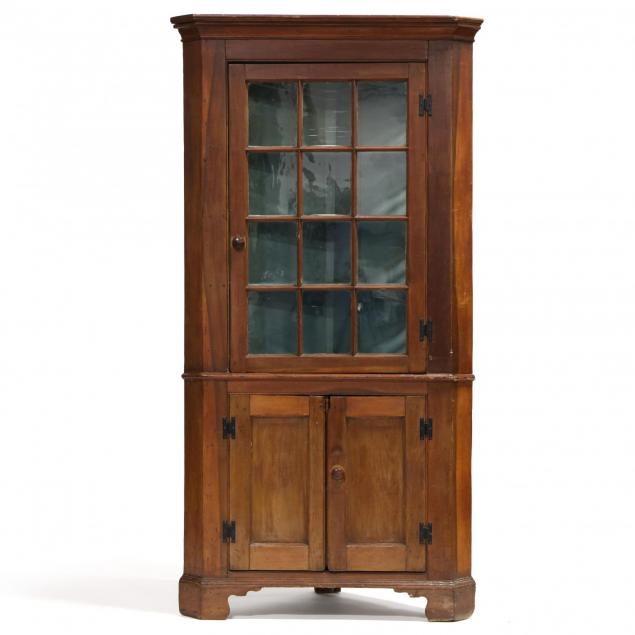 chippendale-corner-cupboard