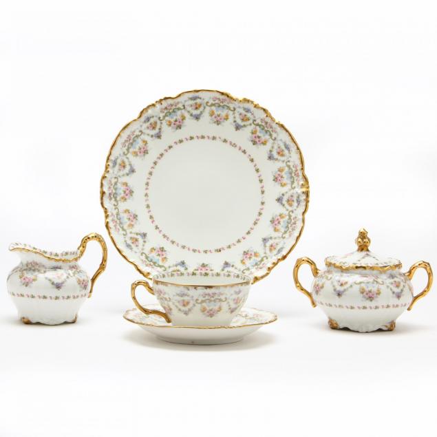 limoges-luncheon-or-dessert-set-service-for-eight