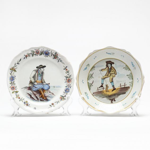 two-decorative-delft-cabinet-plates