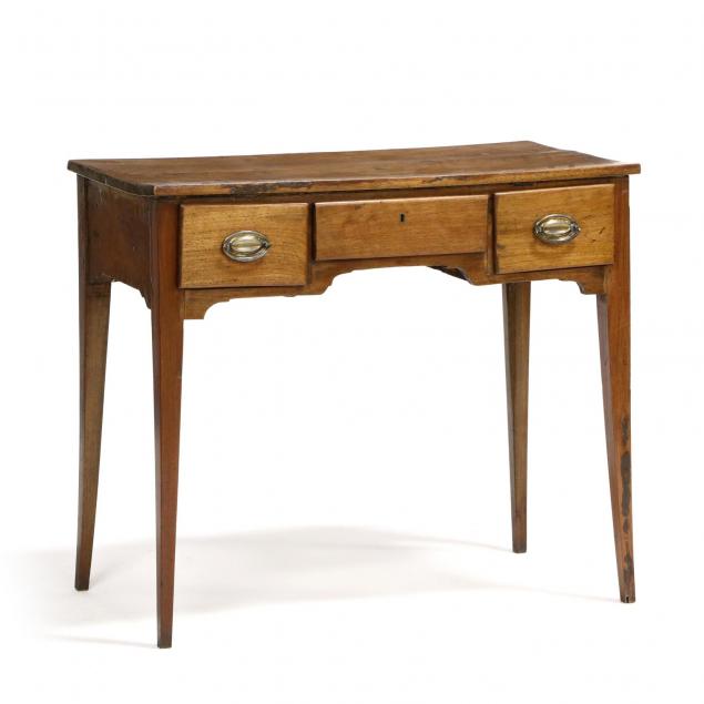 north-carolina-hepplewhite-dressing-table