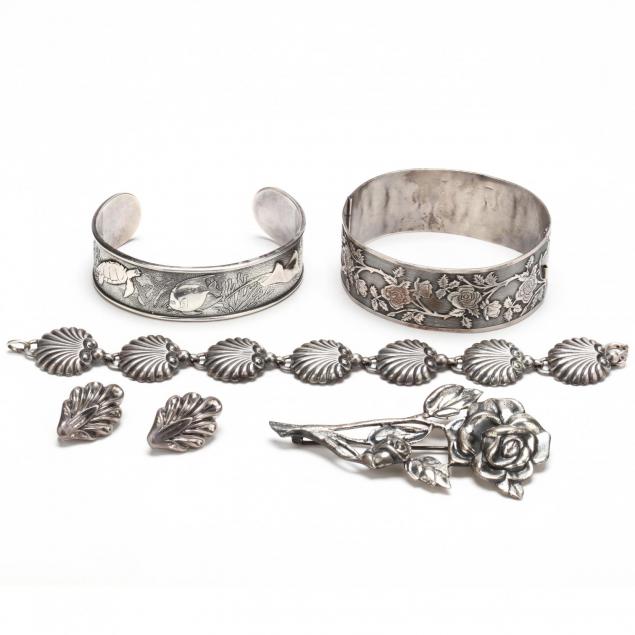 five-silver-jewelry-items