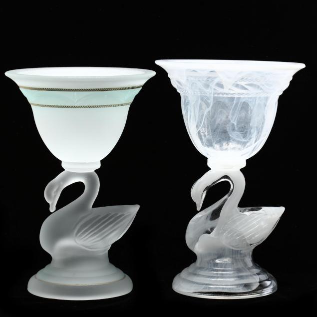 murano-two-swan-pedestal-bowls
