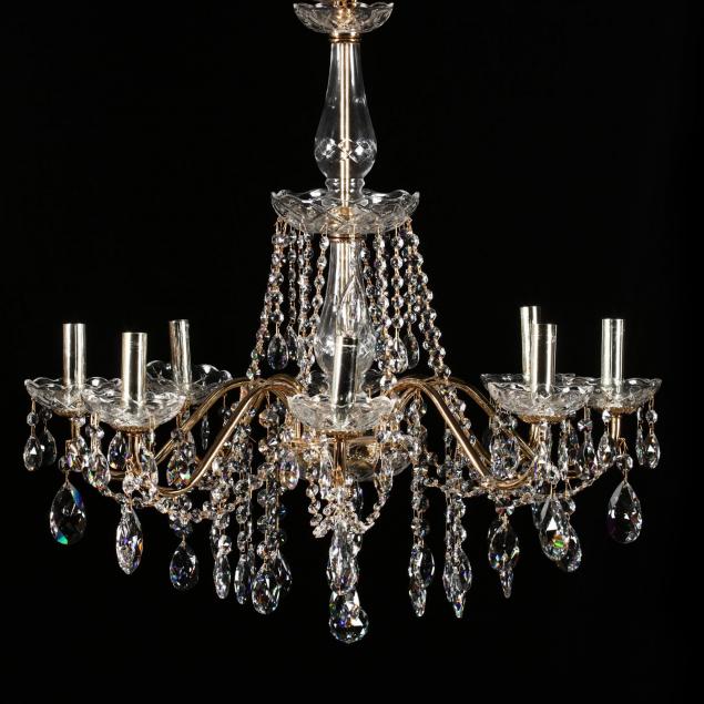 neoclassical-style-chandelier