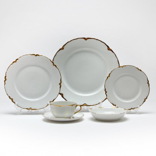 87pc-czech-gilt-porcelain-dinnerware