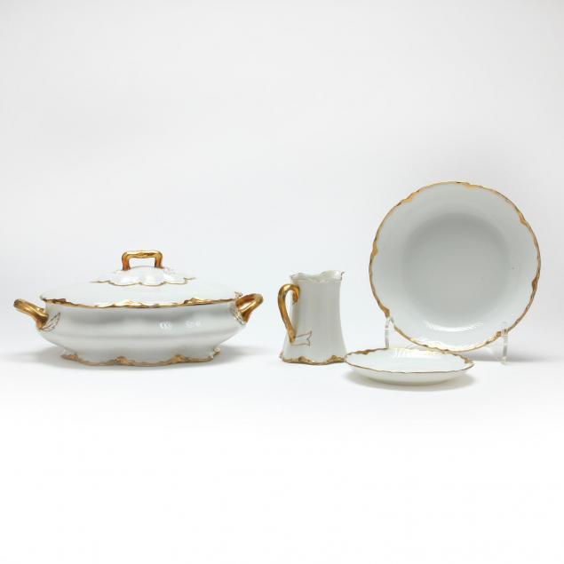 34-pc-assorted-gilt-porcelain