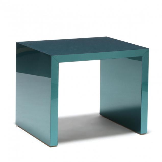 lacquered-modernist-side-table