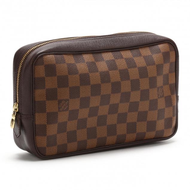 damier-canvas-cosmetic-pouch-louis-vuitton