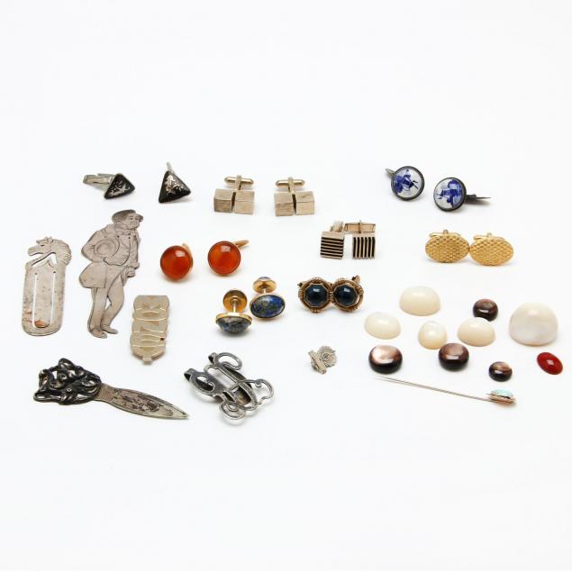 group-of-jewelry-and-accessories