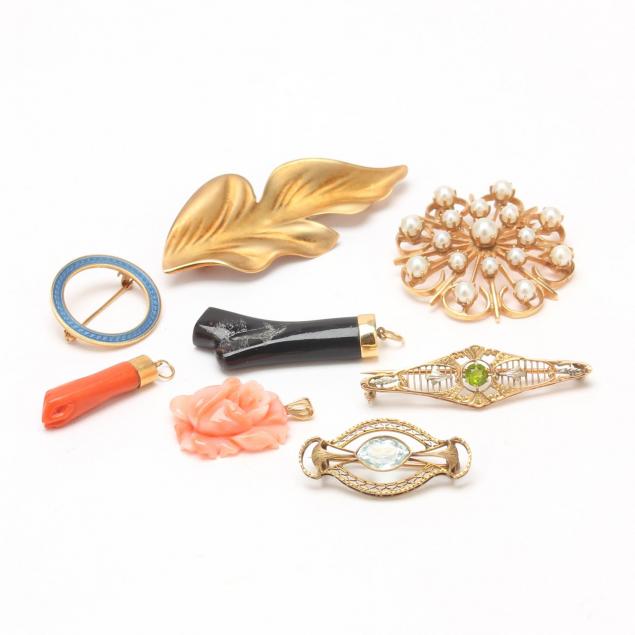vintage-gold-jewelry-collection