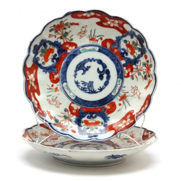 two-japanese-imari-dinner-plates