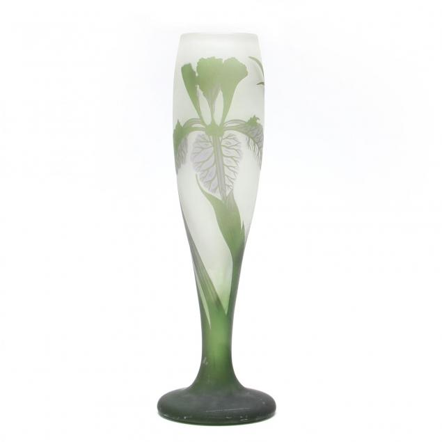 cameo-glass-iris-vase