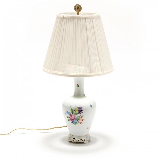 herend-table-lamp